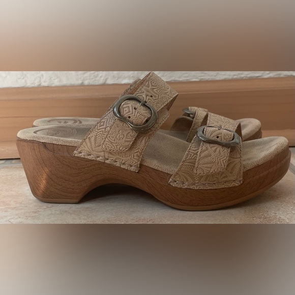 Dansko Sophie leather clog sandals, tan, two straps with buckle; size 37 - Picture 1 of 6